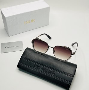 عینک افتابی زنانه دیور/Dior مدل 2583 عینک افتابی زنانه دیور/Dior مدل 2583
